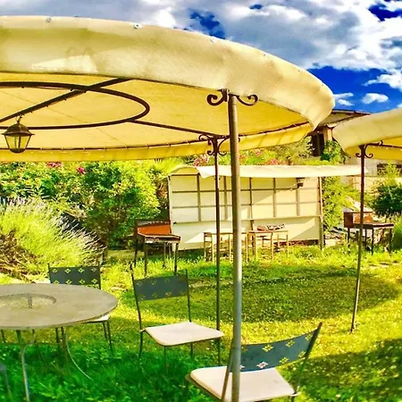 Spoleto By The Pool : Whole - Sleeps 24