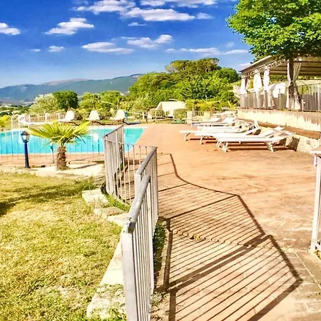 וילה Spoleto By The Pool : Whole - Sleeps 24