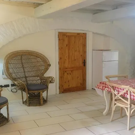Spoleto By The Pool : Whole - Sleeps 24 فيلة