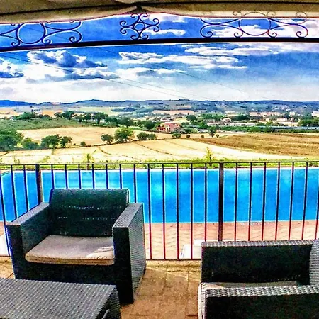 Spoleto By The Pool : Whole - Sleeps 24 *