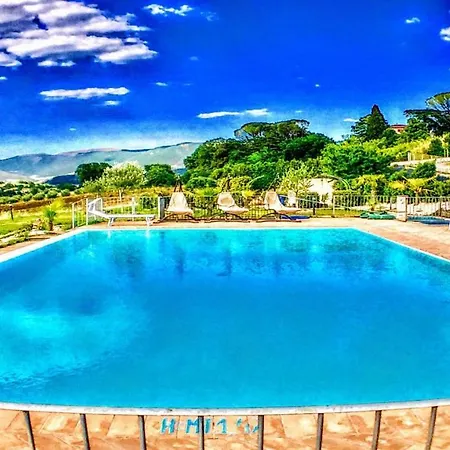 Spoleto By The Pool : Whole - Sleeps 24 וילה *