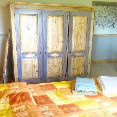 Spoleto By The Pool : Whole - Sleeps 24 *